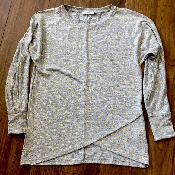 ✨2/$30✨ NWOT - Grey long sleeve knit with metallic hearts -  Ricki’s - Picture 1 of 4